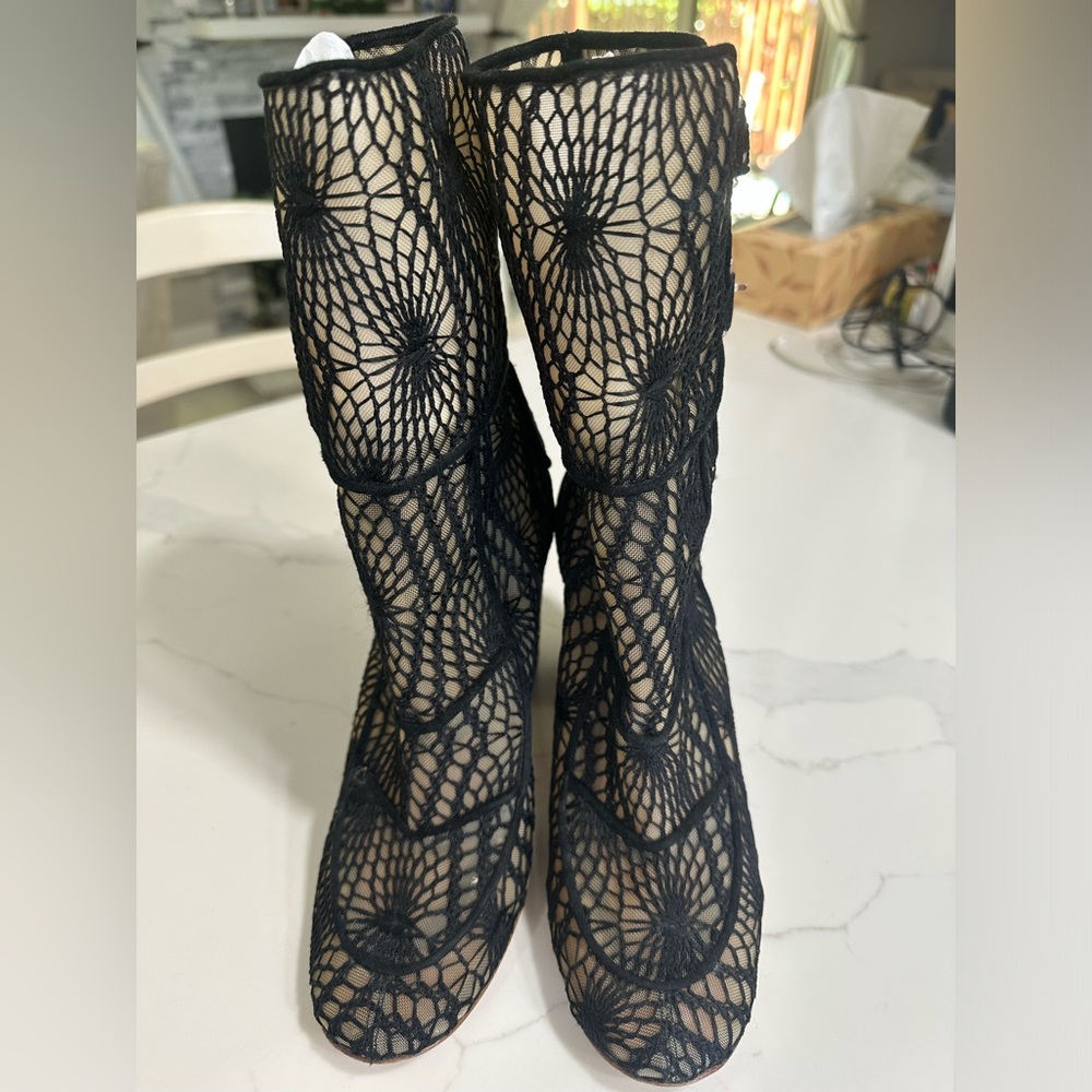 Vero Cuoio Black Lace Boots